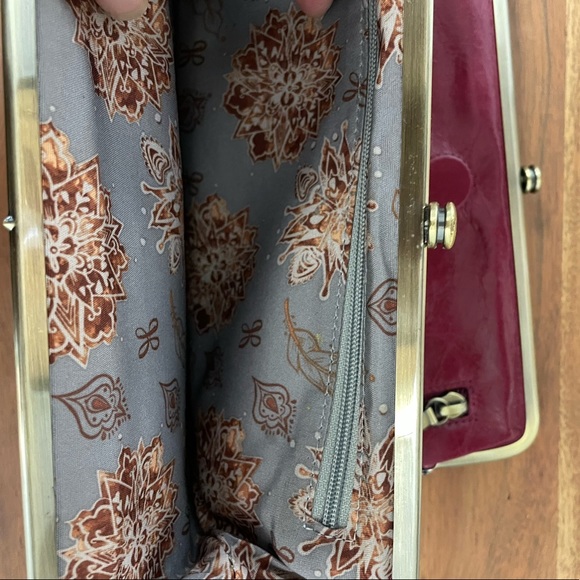 COPY - HOBO Lauren Clutch - Picture 6 of 9